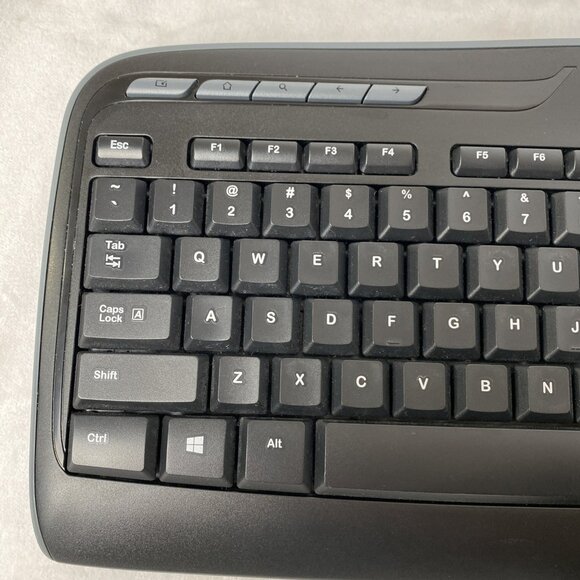 Logitech Wireless Black Keyboard + M185 Mouse + Receiver Dongle TESTED WORKS - Picture 3 of 11